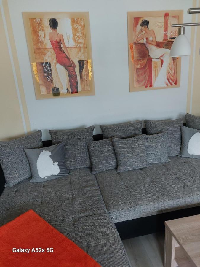 Ferienwohnung Bienwald Mit Pool Fuer 4 - 6 Personen Mit 3 Schlafzimmern Grobitz ภายนอก รูปภาพ