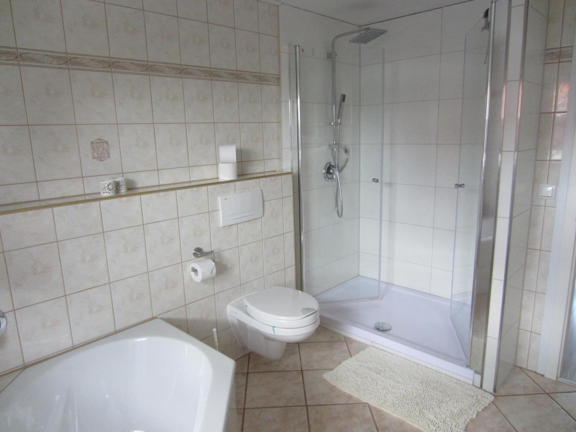 Ferienwohnung Bienwald Mit Pool Fuer 4 - 6 Personen Mit 3 Schlafzimmern Grobitz ภายนอก รูปภาพ